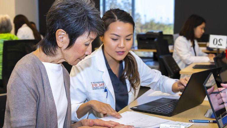  PharmD student at a Medicare Part D Outreach Clinic